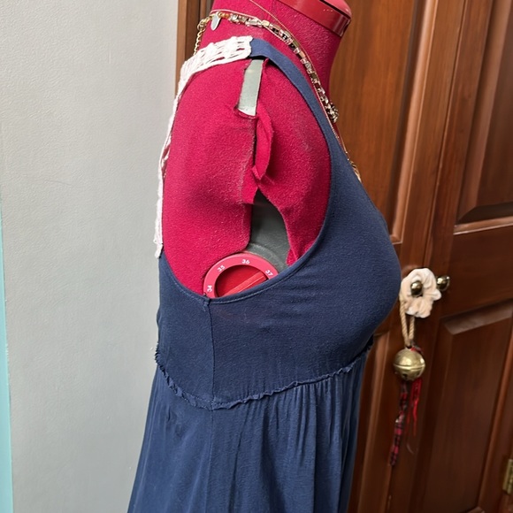 Mudd  lace Back dress  low-cut V front  EUC Midriff style  navy blue/cream Sz XS - Picture 8 of 14